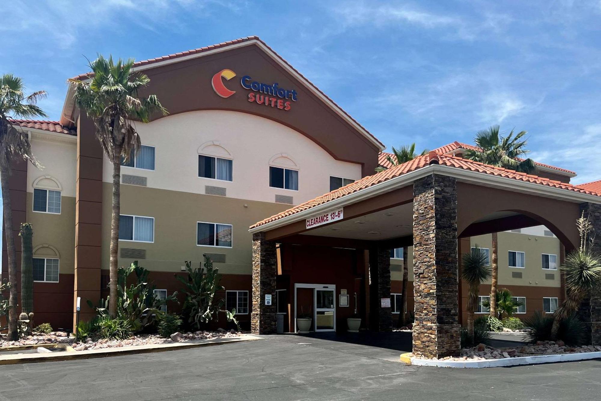 Comfort Suites Peoria Sports Complex Exterior foto