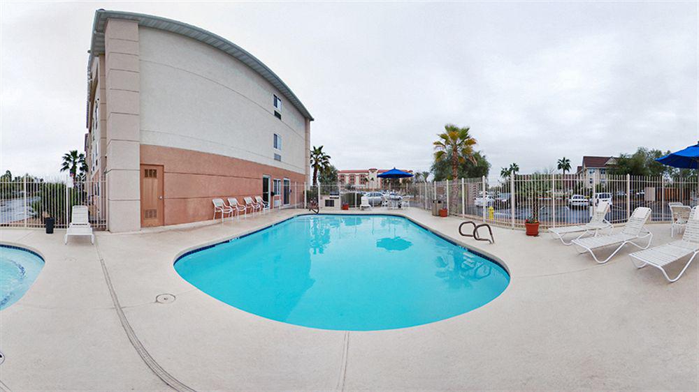 Comfort Suites Peoria Sports Complex Exterior foto
